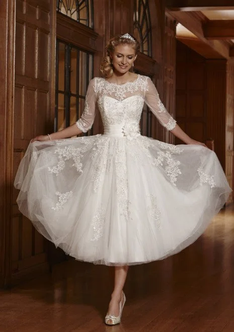 Informal Vintage Short Wedding Dress